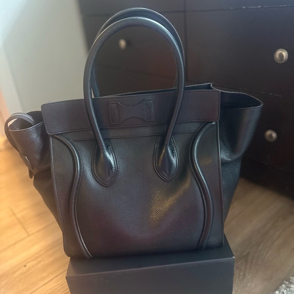 AUTHENTIC CELINE Luggage Tote - Picture 4 of 16